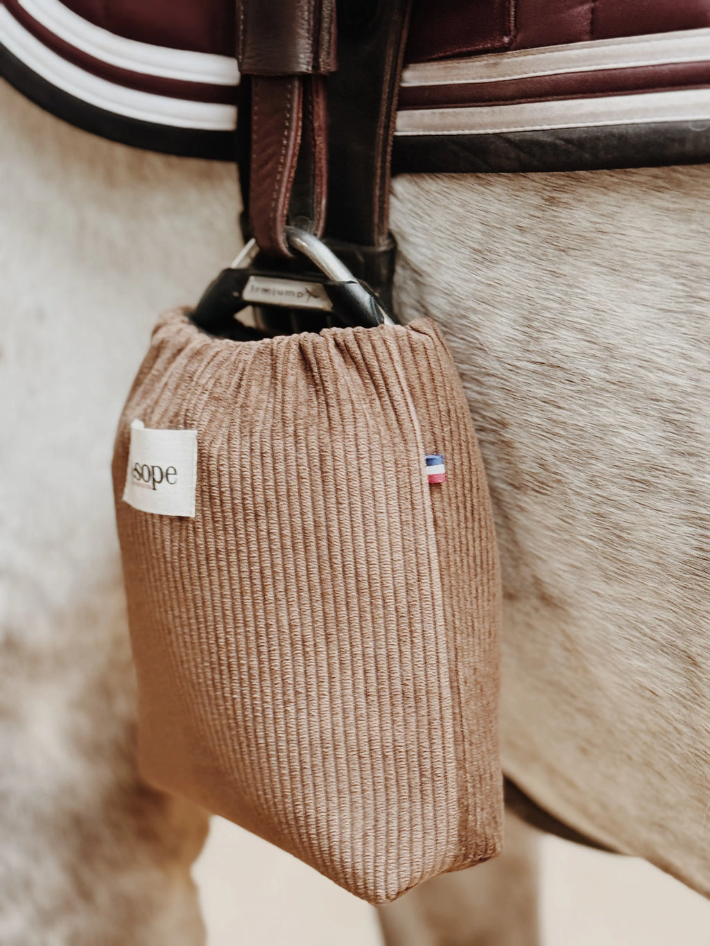 Housses d'étriers Velours Marron Hysope Équitation
